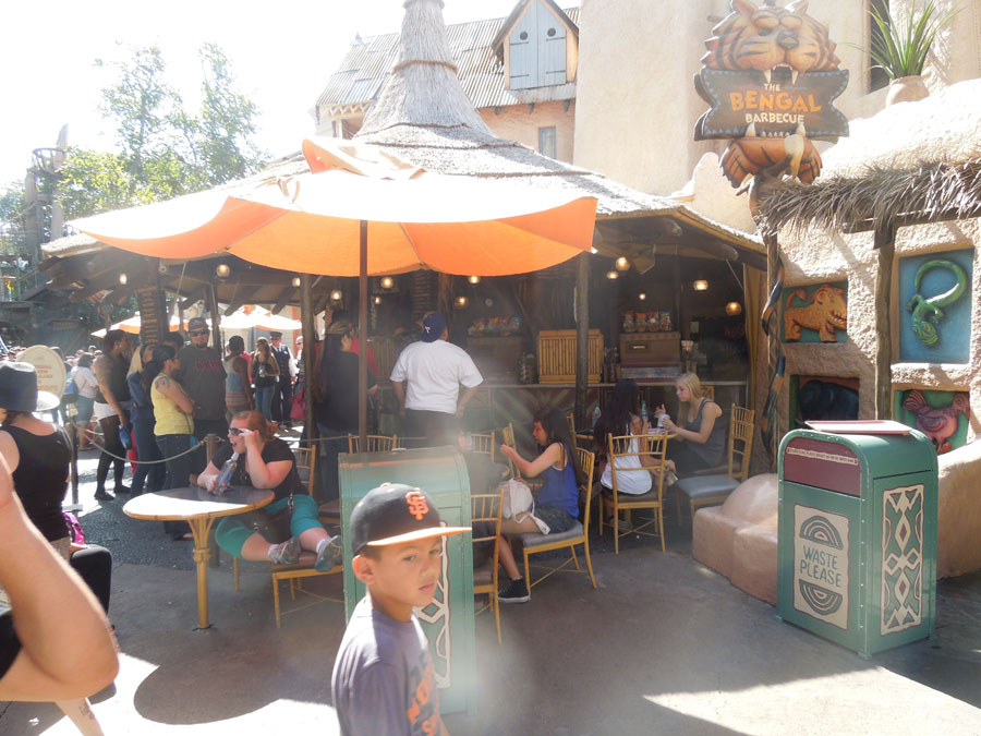 Disneyland Adventureland: North Side