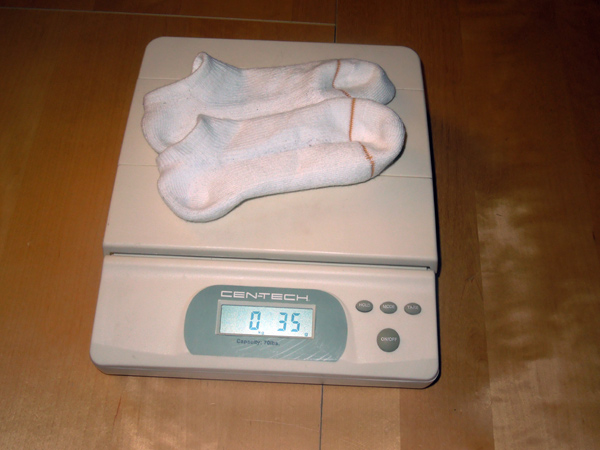 How Much Does a pair of womens athletic socks weigh?