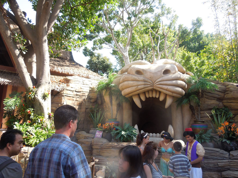  Aladdin's Oasis in Disneyland