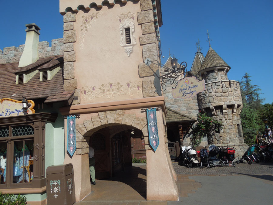 Disneyland Fantasyland Courtyard Picture