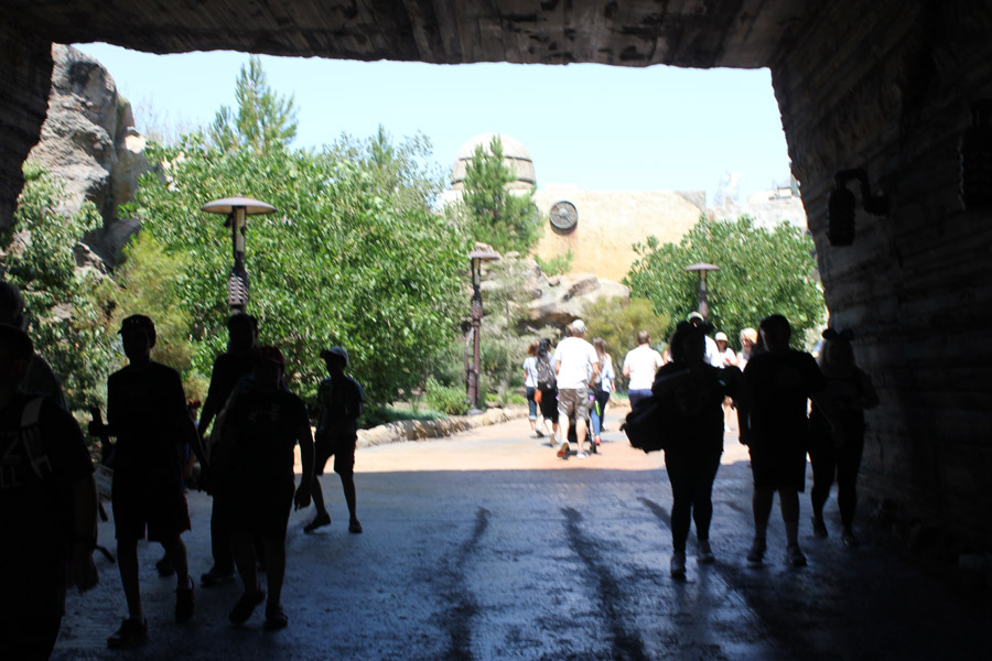 Tunnel Entrance to Galaxy's Edge
