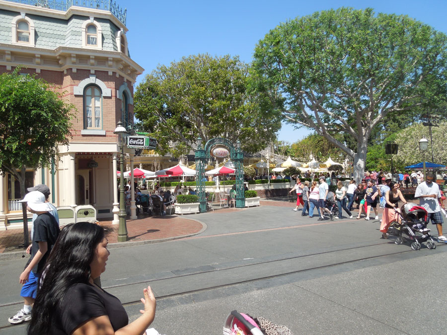 Disneyland Main Street Picture
