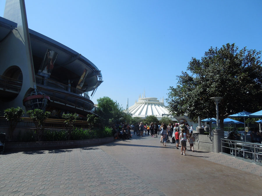Disneyland Tomorrowland Terrace